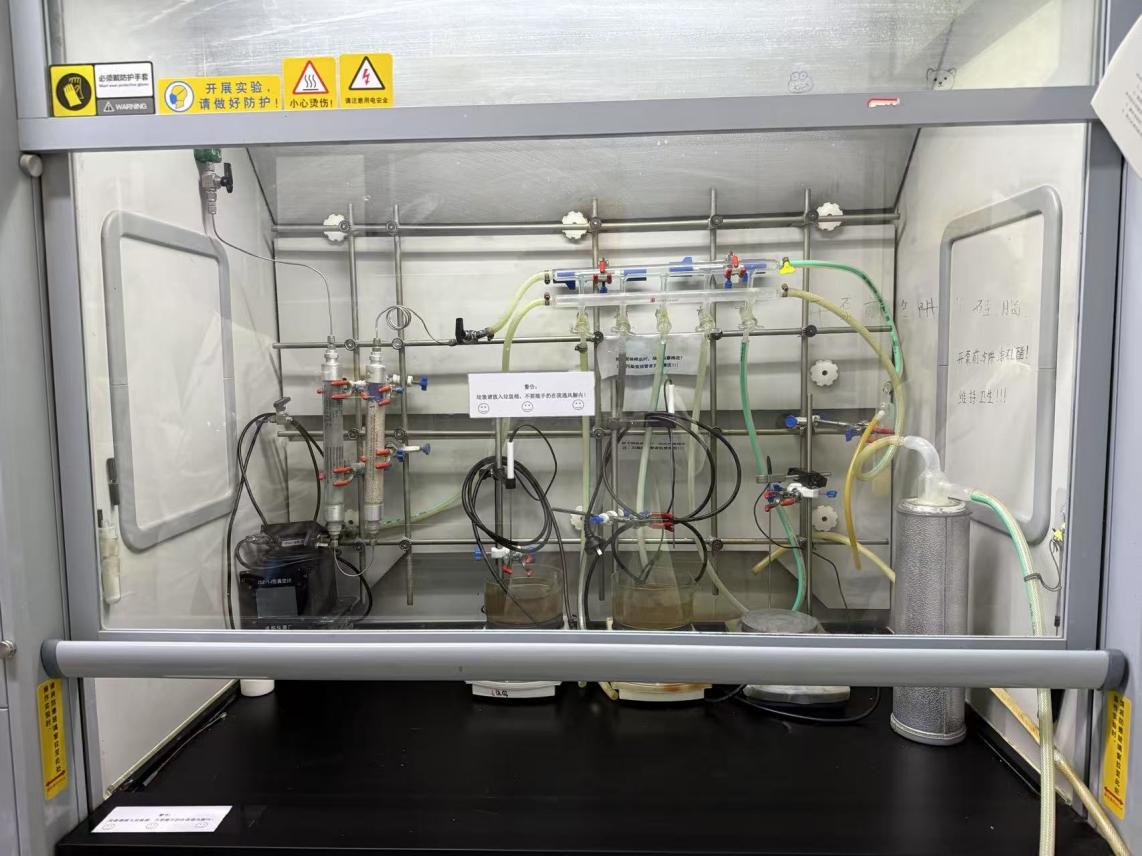 616  Fume hood